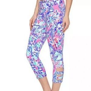 Lilly Pulitzer UPF 50+ Luxletic 21" Weekender Cropped Legging